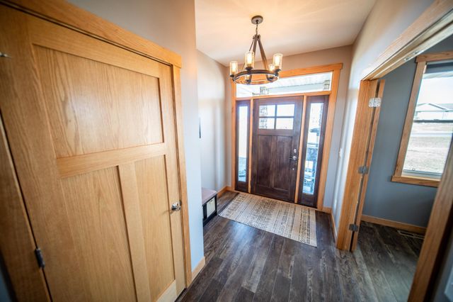 5892 Cambridge Hill Rd SE, Rochester, MN 55904