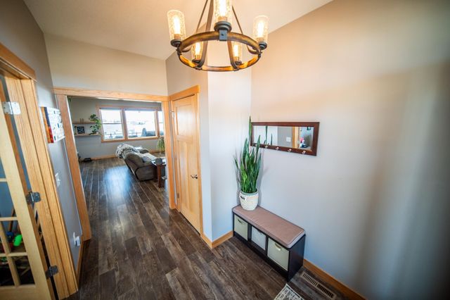 5892 Cambridge Hill Rd SE, Rochester, MN 55904