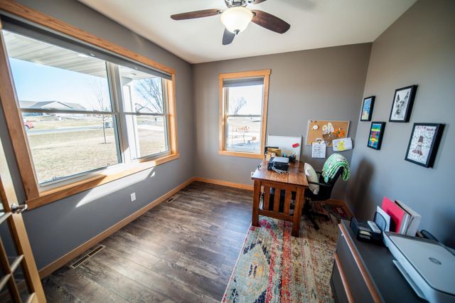 5892 Cambridge Hill Rd SE, Rochester, MN 55904