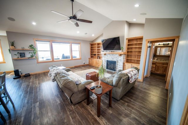 5892 Cambridge Hill Rd SE, Rochester, MN 55904