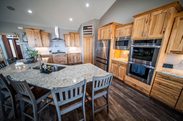 5892 Cambridge Hill Rd SE, Rochester, MN 55904