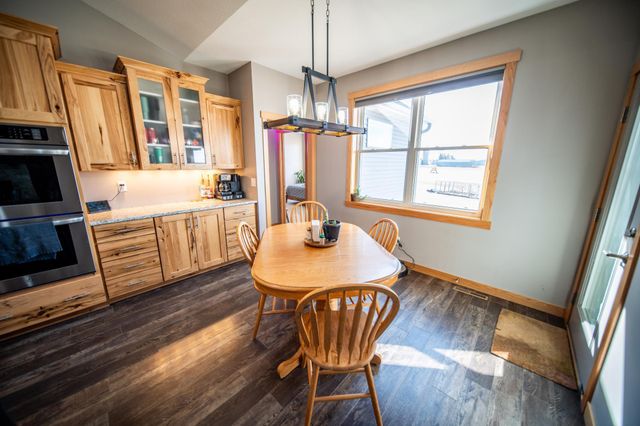 5892 Cambridge Hill Rd SE, Rochester, MN 55904