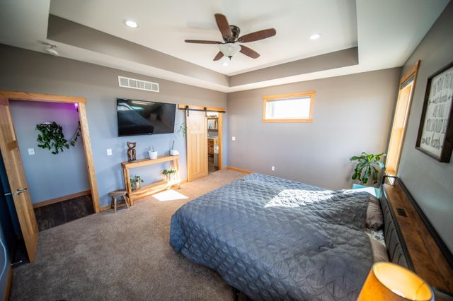 5892 Cambridge Hill Rd SE, Rochester, MN 55904