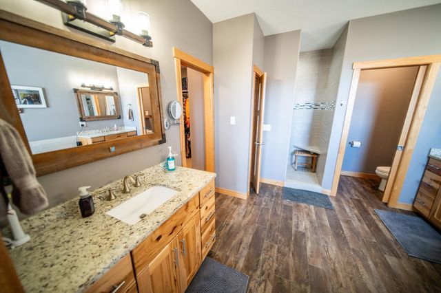 5892 Cambridge Hill Rd SE, Rochester, MN 55904