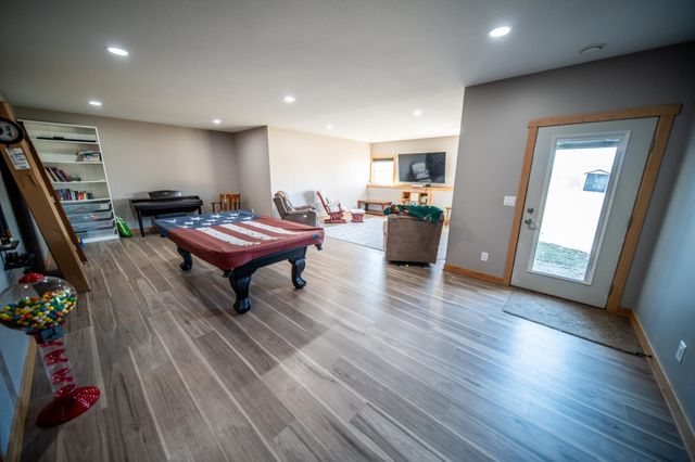 5892 Cambridge Hill Rd SE, Rochester, MN 55904