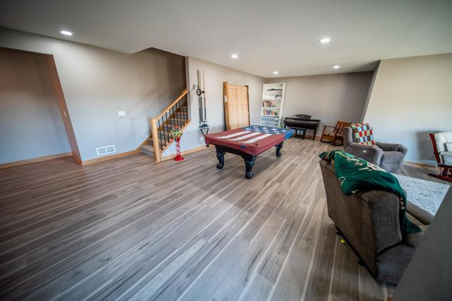 5892 Cambridge Hill Rd SE, Rochester, MN 55904