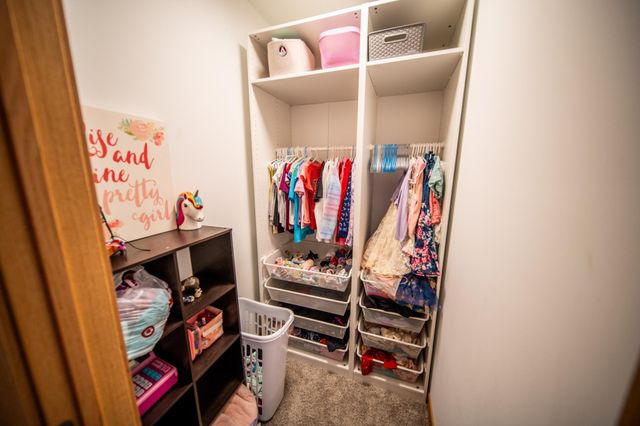 5892 Cambridge Hill Rd SE, Rochester, MN 55904