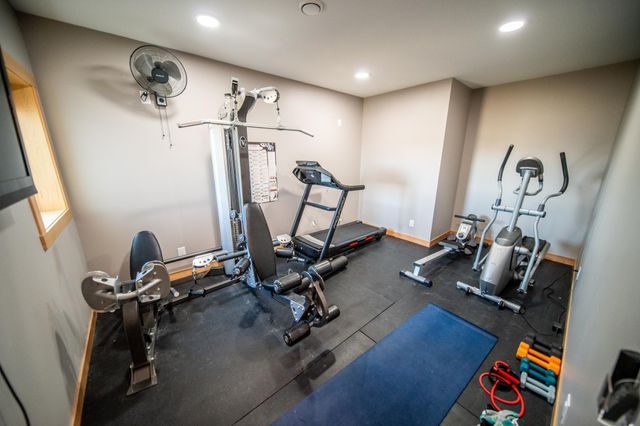 5892 Cambridge Hill Rd SE, Rochester, MN 55904