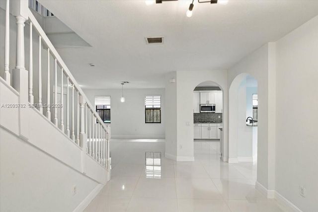 8770 NW 99th Path 0, Doral, FL 33178