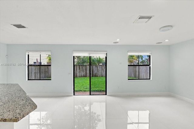 8770 NW 99th Path 0, Doral, FL 33178