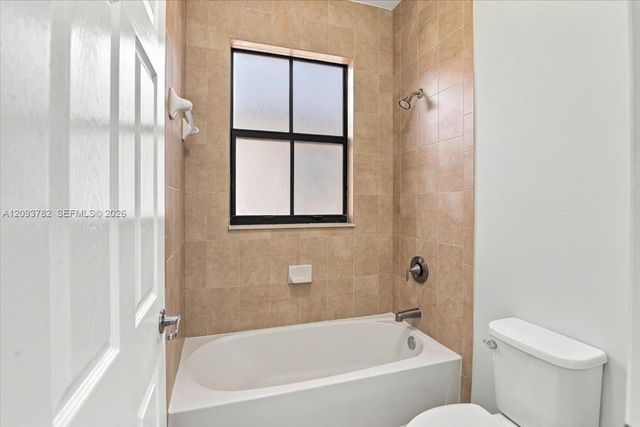 8770 NW 99th Path 0, Doral, FL 33178