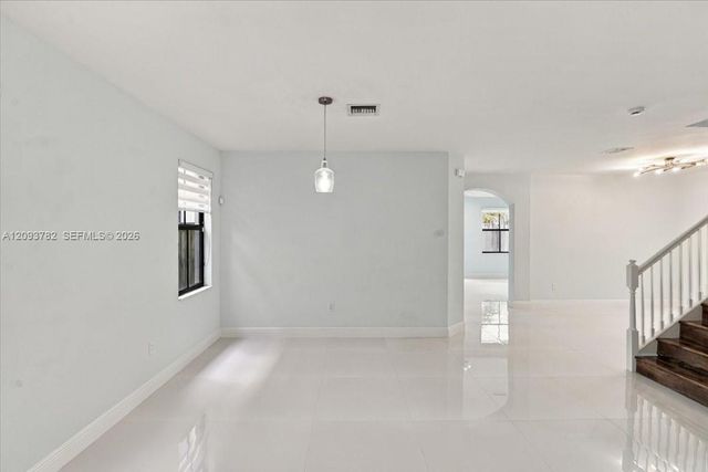 8770 NW 99th Path 0, Doral, FL 33178