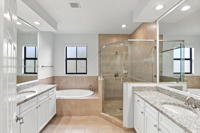 8770 NW 99th Path 0, Doral, FL 33178