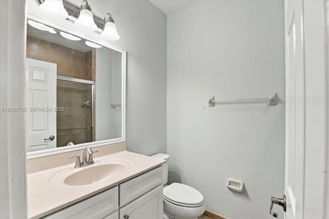 8770 NW 99th Path 0, Doral, FL 33178
