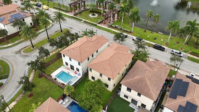 8770 NW 99th Path 0, Doral, FL 33178