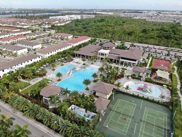 8770 NW 99th Path 0, Doral, FL 33178