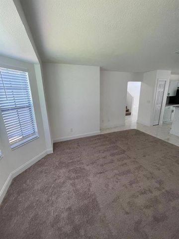 198 N LAKE COURT, Kissimmee, FL 34743