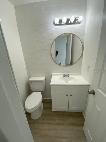 198 N LAKE COURT, Kissimmee, FL 34743