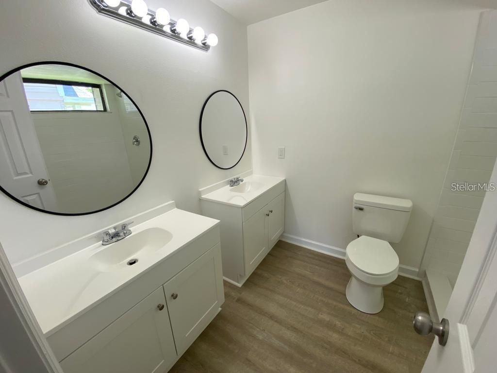 Image 15 of property listing at 198 N LAKE COURT, Kissimmee, FL 34743