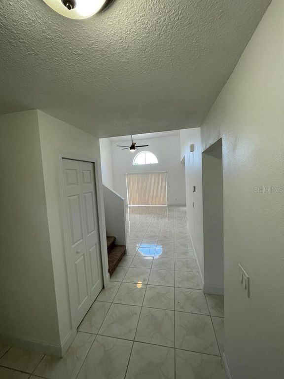 Image 10 of property listing at 198 N LAKE COURT, Kissimmee, FL 34743