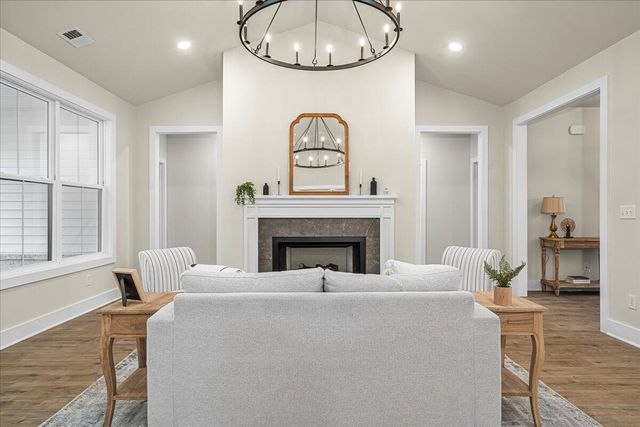 124 Maple Lawn Circle, Nicholasville, KY 40356