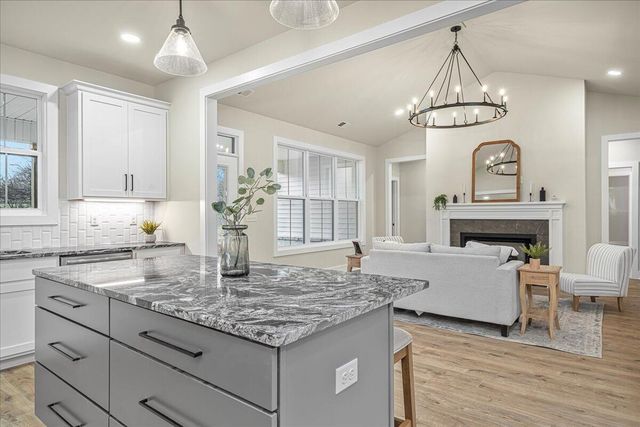 124 Maple Lawn Circle, Nicholasville, KY 40356