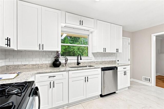 2167 Cloverdale Drive SE, Atlanta, GA 30316