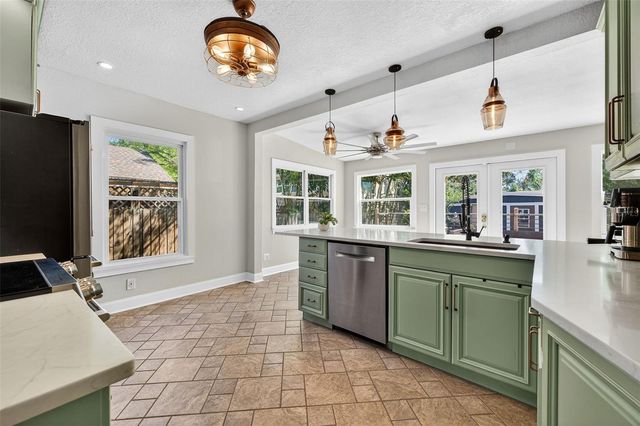 2005 JACKSON STREET N, St Petersburg, FL 33704