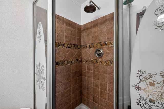 2005 JACKSON STREET N, St Petersburg, FL 33704