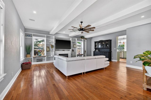 2005 JACKSON STREET N, St Petersburg, FL 33704