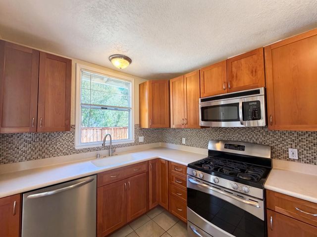 6015 12th Ave, Sacramento, CA 95820