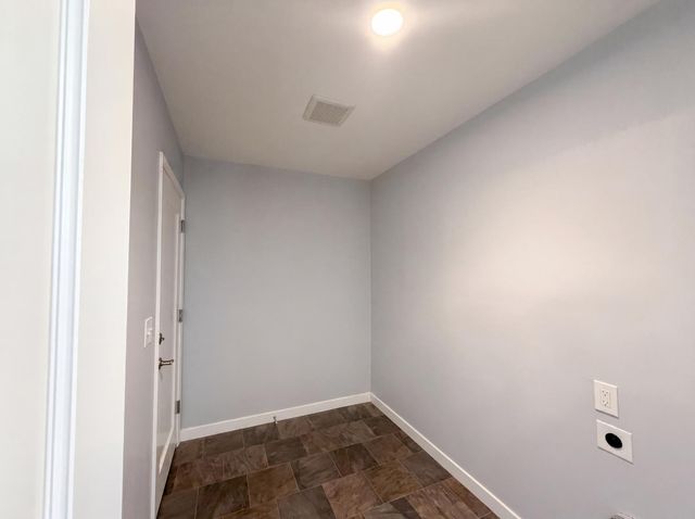 6015 12th Ave, Sacramento, CA 95820