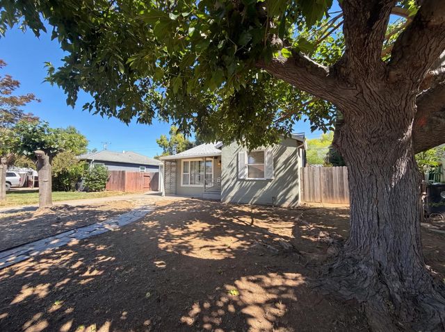 6015 12th Ave, Sacramento, CA 95820