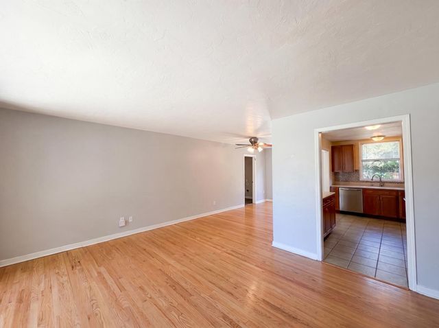 6015 12th Ave, Sacramento, CA 95820
