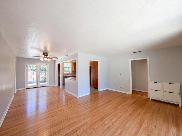 6015 12th Ave, Sacramento, CA 95820