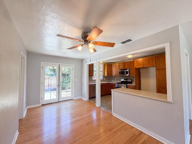 6015 12th Ave, Sacramento, CA 95820