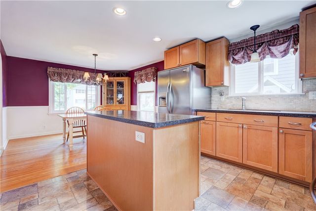 33 Catalpa Road, Irondequoit, NY 14617