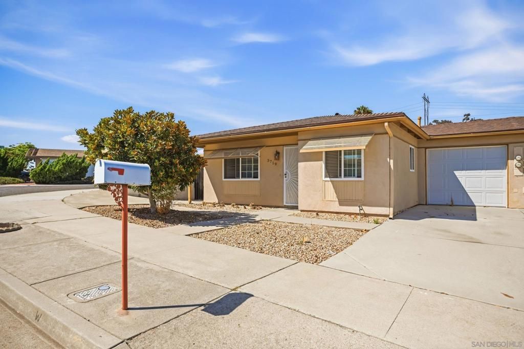 3719 Mira Pacific Dr, Oceanside, CA 92056 — photo 2