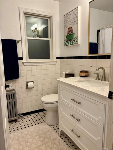 275 4th Street, Saint James, NY 11780