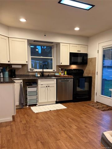 275 4th Street, Saint James, NY 11780