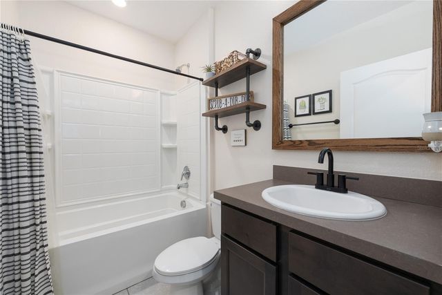 15404 TAURUS COURT, Mascotte, FL 34753