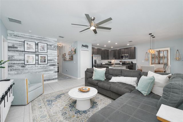 15404 TAURUS COURT, Mascotte, FL 34753