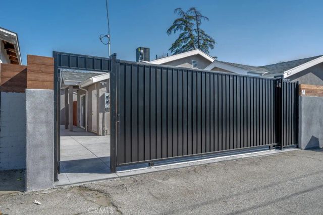 6237 Agnes Avenue, North Hollywood, CA 91606