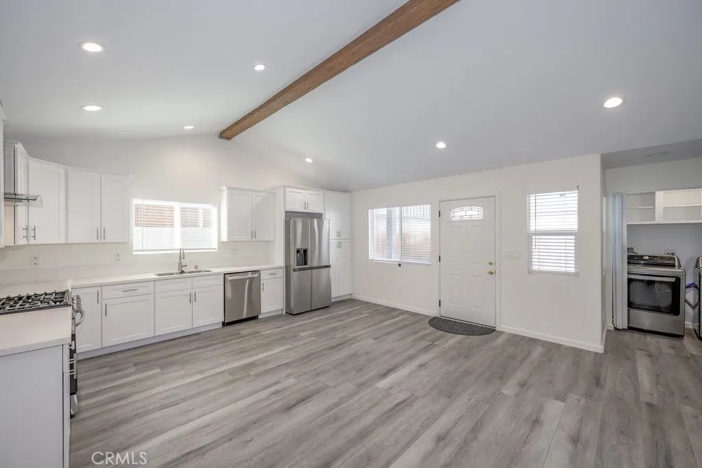 6237 Agnes Avenue, North Hollywood, CA 91606
