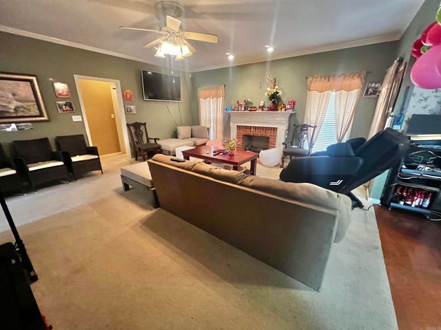 602 River Oaks Boulevard, Searcy, AR 72143