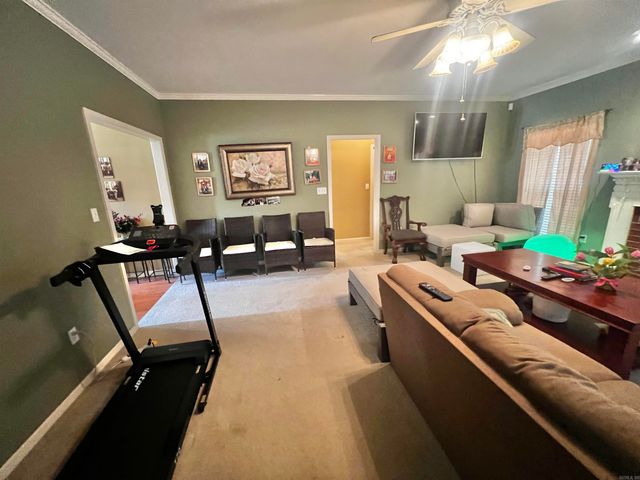 602 River Oaks Boulevard, Searcy, AR 72143