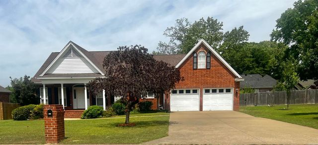 602 River Oaks Boulevard, Searcy, AR 72143
