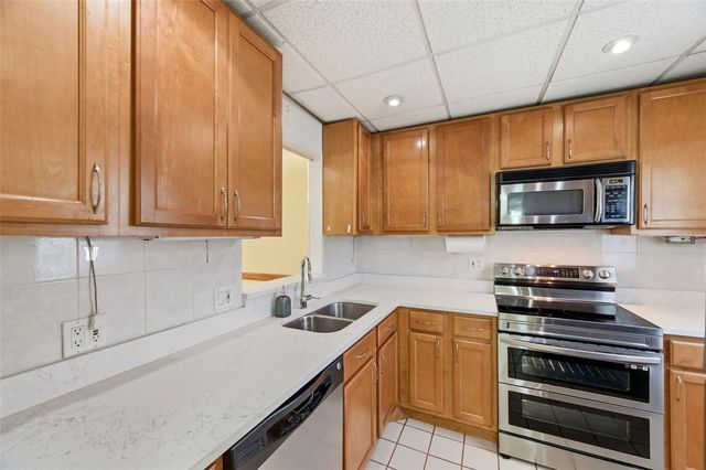 11485 OAKHURST ROAD 200-208, Largo, FL 33774