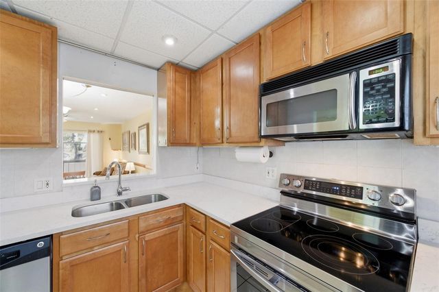 11485 OAKHURST ROAD 200-208, Largo, FL 33774