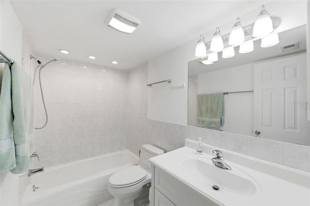 11485 OAKHURST ROAD 200-208, Largo, FL 33774